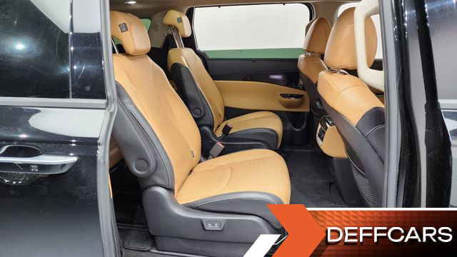 Kia CARNIVAL Gasoline 9-Seater Signature купить на сайте DeffCars