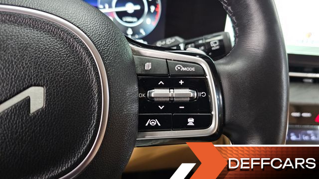 Kia CARNIVAL Gasoline 9-Seater Signature купить на сайте DeffCars