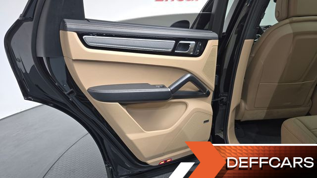Porsche CAYENNE 3.0 E-HYBRID COUPE PLATINUM EDITION купить на сайте DeffCars