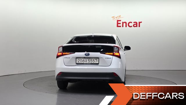 Toyota PRIUS 1.8 купить на сайте DeffCars