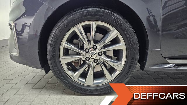 Kia CARNIVAL 9-Seater Noblesse Special купить на сайте DeffCars