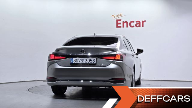 Lexus ES Executive купить на сайте DeffCars