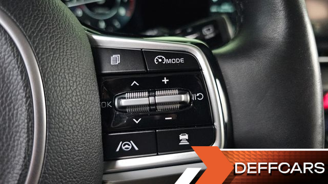 Kia CARNIVAL Gasoline 7-Seater Signature купить на сайте DeffCars