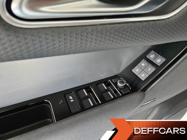 Land Rover RANGE ROVER VELAR 3.0 P400 R-Dynamic SE купить на сайте DeffCars