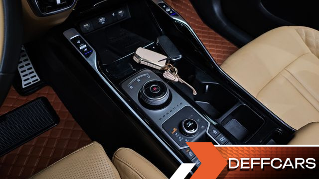 Kia SORENTO Gasoline 2.5T 4WD Gravity купить на сайте DeffCars