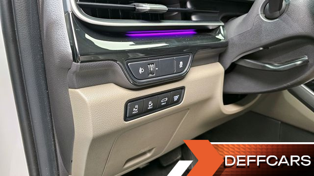 Kia CARNIVAL 9-Seater Signature купить на сайте DeffCars