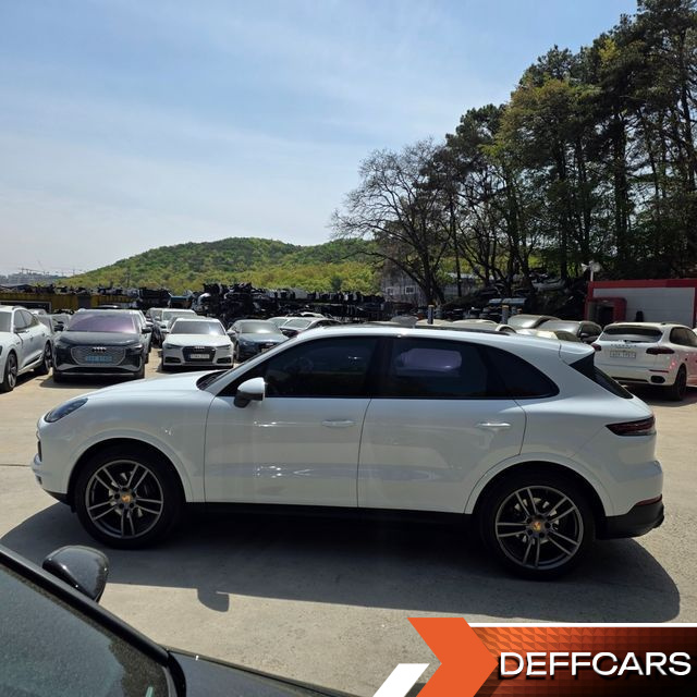 Porsche CAYENNE 3.0 PLATINUM EDITION купить на сайте DeffCars