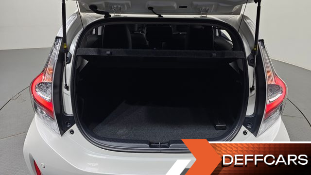 Toyota PRIUS 1.5 купить на сайте DeffCars