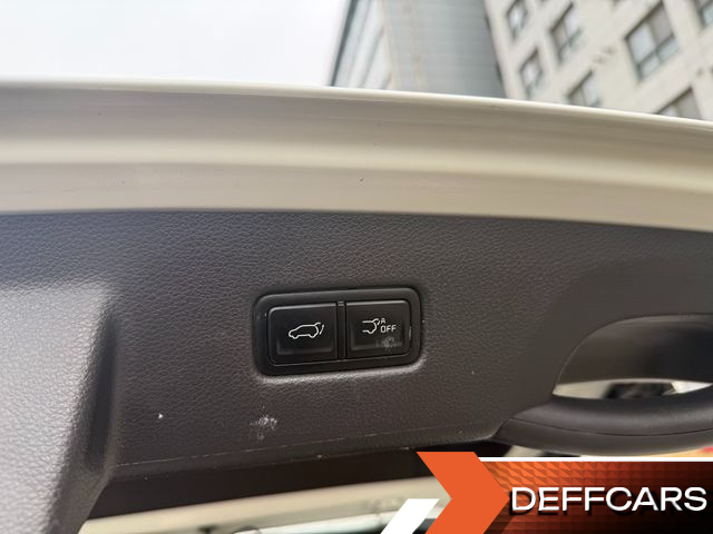 Kia CARNIVAL 9-Seater Signature купить на сайте DeffCars