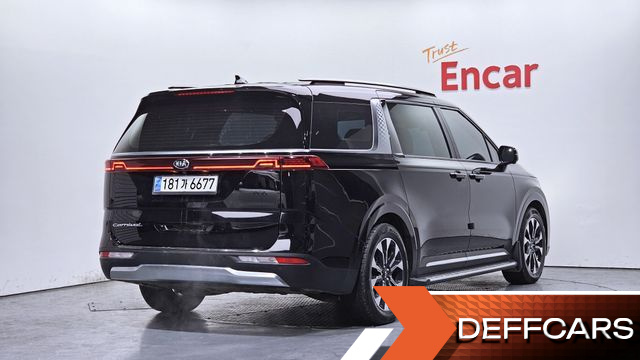 Kia CARNIVAL 9-Seater Signature купить на сайте DeffCars