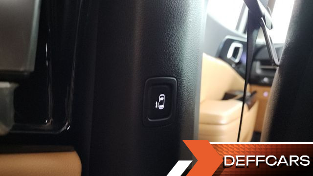 Kia CARNIVAL 9-Seater Signature купить на сайте DeffCars