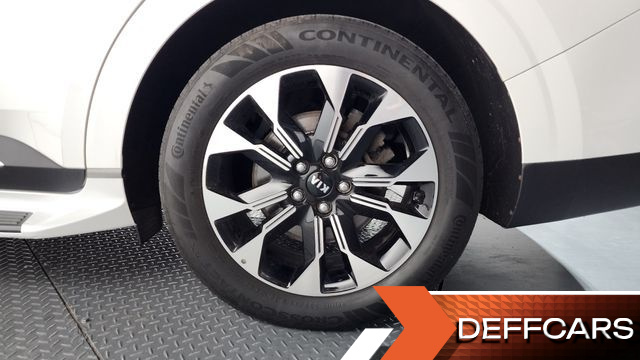 Kia CARNIVAL 7-Seater Signature купить на сайте DeffCars