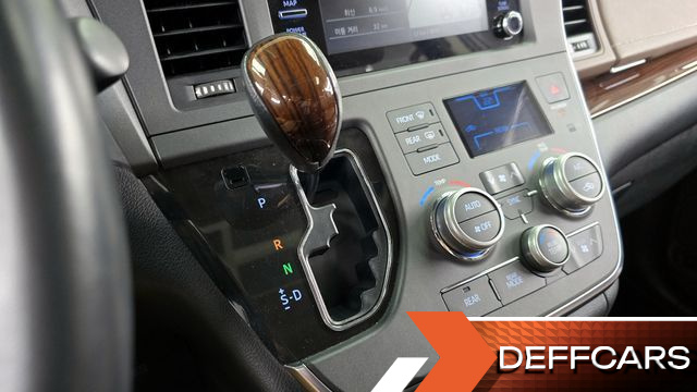 Toyota SIENNA 3.5 AWD купить на сайте DeffCars