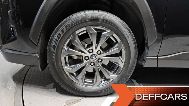 Toyota RAV4 2.5 2WD Hybrid XLE купить на сайте DeffCars