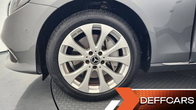 Mercedes E-CLASS E300 4MATIC Exclusive купить на сайте DeffCars