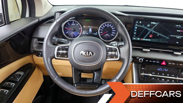 Kia CARNIVAL 9-Seater Prestige купить на сайте DeffCars
