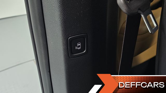 Kia CARNIVAL 7-Seater Signature купить на сайте DeffCars