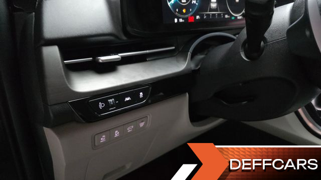Kia CARNIVAL Gasoline 7-Seater Signature купить на сайте DeffCars