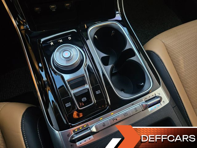 Kia CARNIVAL Diesel 9-Seater Signature купить на сайте DeffCars