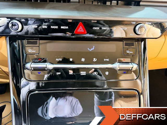 Kia CARNIVAL 9-Seater Noblesse купить на сайте DeffCars