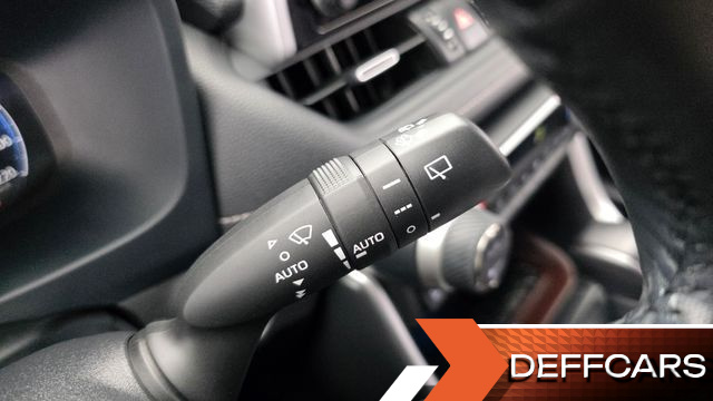 Toyota RAV4 2,5 4WD Hybrid LTD купить на сайте DeffCars