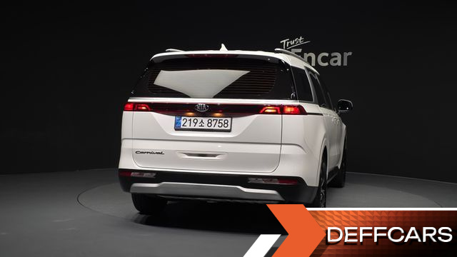 Kia CARNIVAL 9-Seater Prestige купить на сайте DeffCars