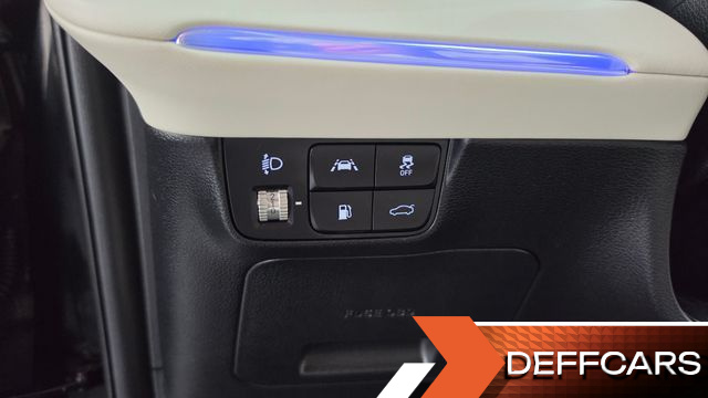 Hyundai GRANDEUR 2.5 Le Blanc купить на сайте DeffCars