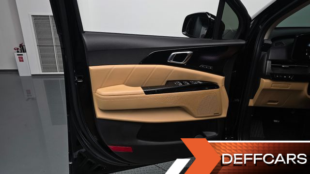Kia CARNIVAL Gasoline 7-Seater Signature купить на сайте DeffCars