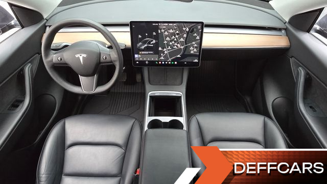 Tesla MODEL Y Standard Range RWD купить на сайте DeffCars
