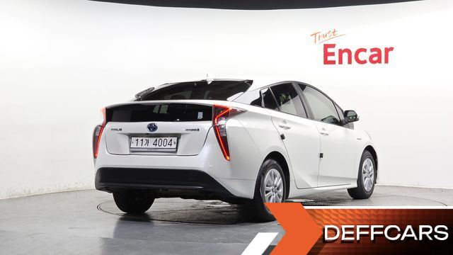 Toyota PRIUS 1.8 E купить на сайте DeffCars