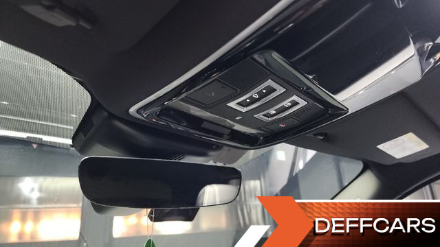 Land Rover RANGE ROVER VELAR 3.0 D300 R-Dynamic SE купить на сайте DeffCars