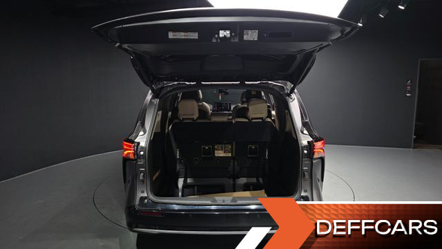 Toyota SIENNA 2.5 Hybrid AWD купить на сайте DeffCars