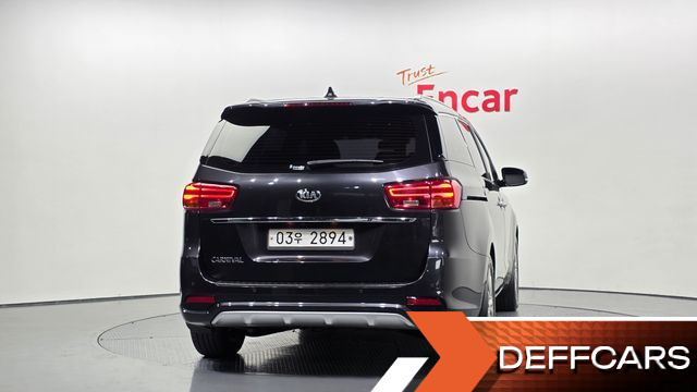 Kia CARNIVAL 9-Seater Prstige купить на сайте DeffCars