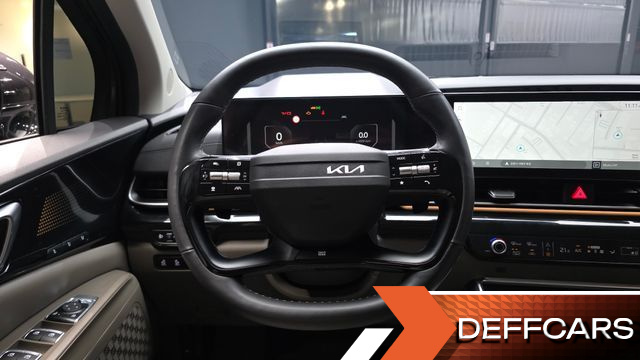 Kia CARNIVAL Gasoline 9-Seater Signature купить на сайте DeffCars