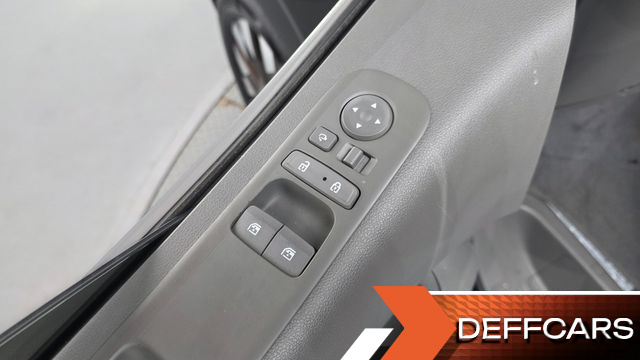 Hyundai STARIA L3.5 Lounge 9-Seater Inspiration купить на сайте DeffCars