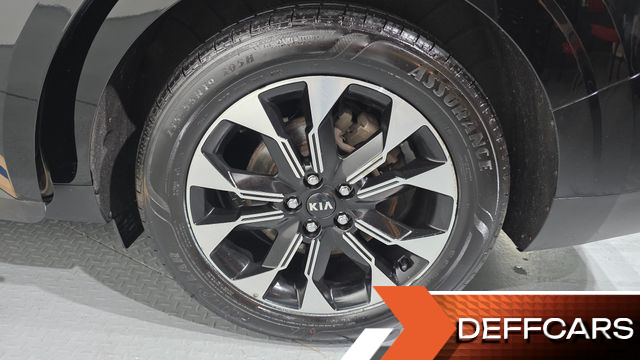 Kia CARNIVAL 9-Seater Signature купить на сайте DeffCars