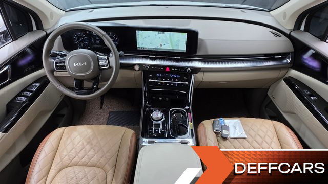 Kia CARNIVAL 9-Seater Hi-Limousine Signature купить на сайте DeffCars