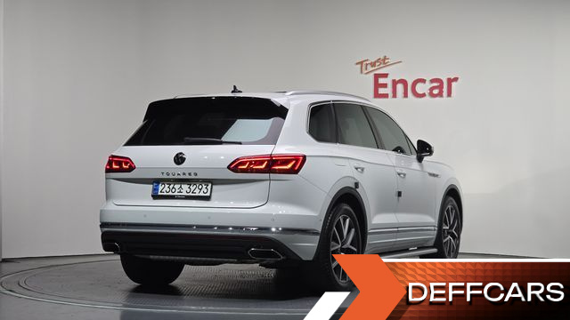 Volkswagen TOUAREG 3.0 TDI Prestige купить на сайте DeffCars