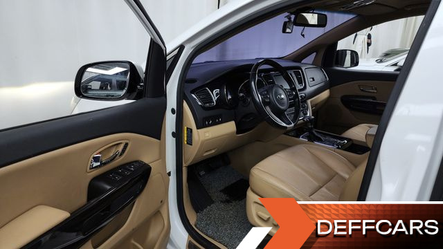 Kia CARNIVAL 9-Seater Noblesse Special купить на сайте DeffCars