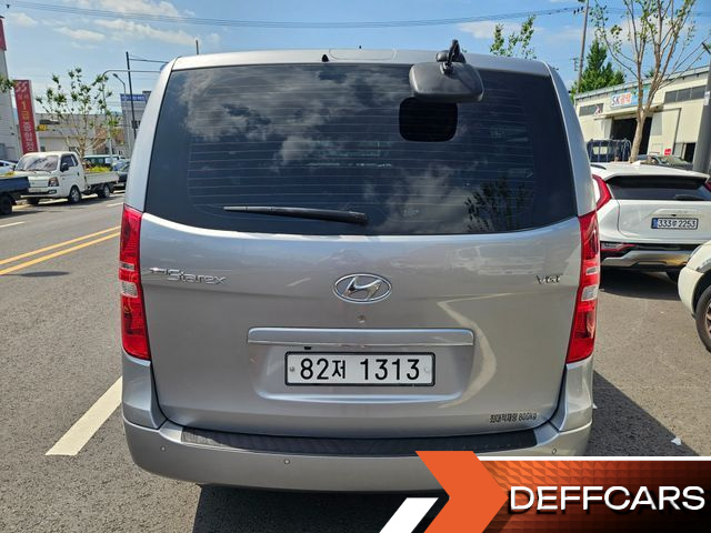 Hyundai STAREX Van 3-Seater Smart купить на сайте DeffCars
