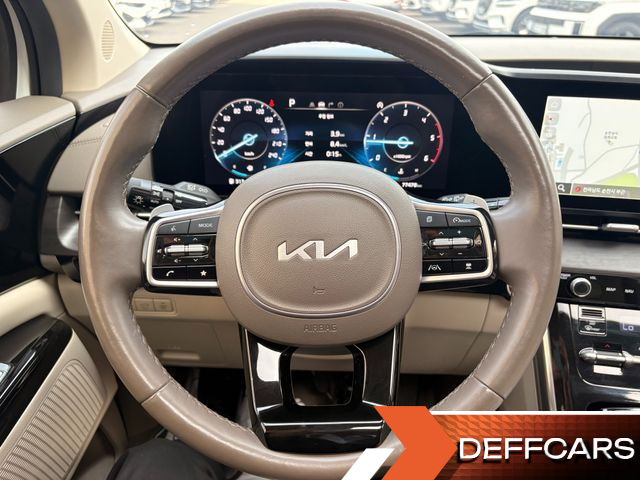 Kia CARNIVAL 9-Seater Noblesse купить на сайте DeffCars