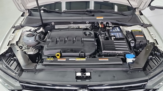Volkswagen PASSAT 2.0 TDI Premium купить на сайте DeffCars