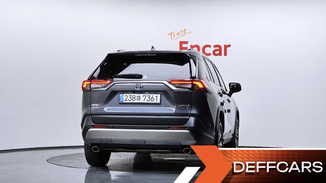 Toyota RAV4 2,5 4WD Hybrid LTD купить на сайте DeffCars