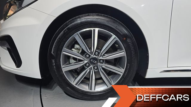 Kia K5 2.0 Prestige купить на сайте DeffCars