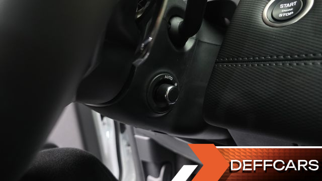 Land Rover DISCOVERY SPORT P250 Dynamic SE купить на сайте DeffCars