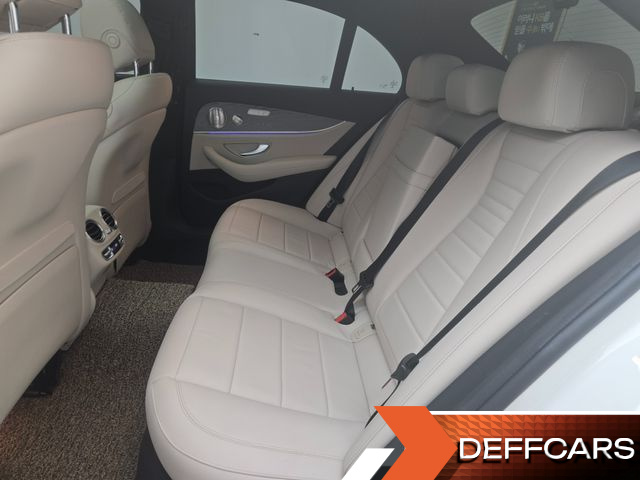 Mercedes E-CLASS E350 4MATIC Avantgarde купить на сайте DeffCars
