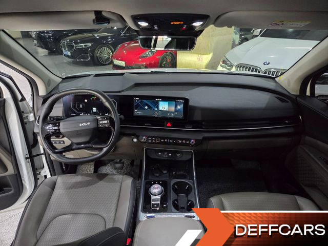 Kia CARNIVAL 7-Seater Outdoor Noblesse купить на сайте DeffCars
