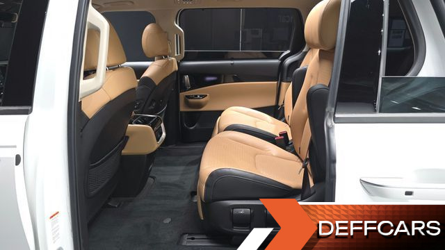 Kia CARNIVAL Gasoline 7-Seater Signature купить на сайте DeffCars