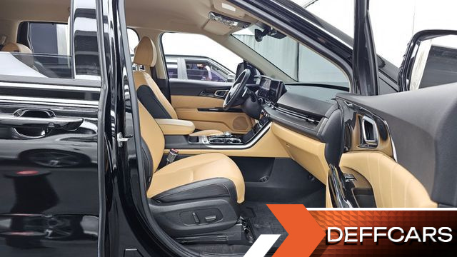 Kia CARNIVAL Gasoline 11-Seater Signature купить на сайте DeffCars