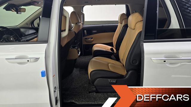 Kia CARNIVAL Gasoline 9-Seater Signature купить на сайте DeffCars
